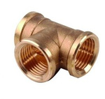 Trójnik mosiężny 1